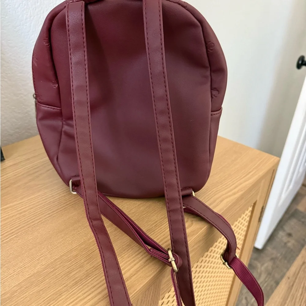 Harry Potter Gryffindor Maroon Backpack - Picture 2 of 3